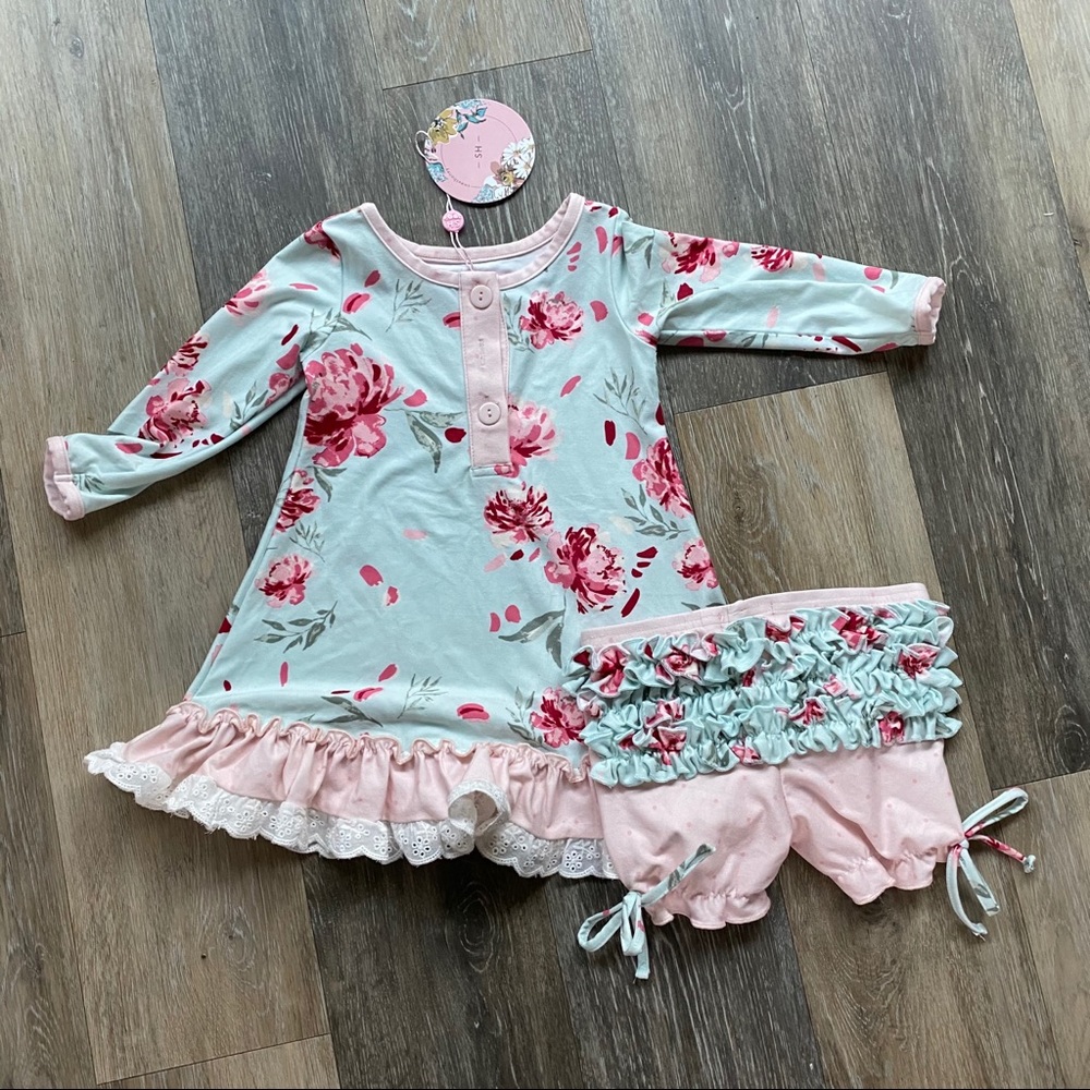 Sweet honey clothing 12 m - new !